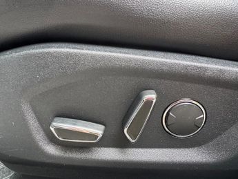 Ford Edge 2.0 TDCi Titanium Powershift AWD Euro 6 (s/s) 5dr