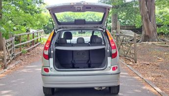 Nissan Almera Tino 1.8 SVE 5dr