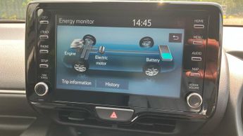 Toyota Yaris 1.5 VVT-h Design E-CVT Euro 6 (s/s) 5dr