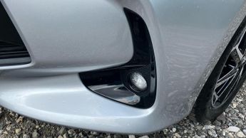 Toyota Yaris 1.5 VVT-h Design E-CVT Euro 6 (s/s) 5dr