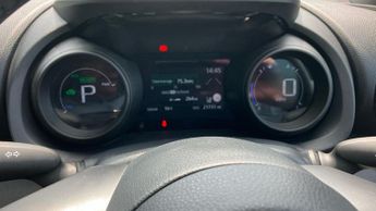 Toyota Yaris 1.5 VVT-h Design E-CVT Euro 6 (s/s) 5dr