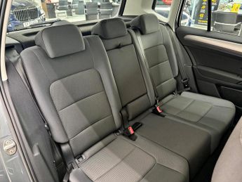 Volkswagen Golf SV 1.4 TSI BlueMotion Tech SE DSG Euro 6 (s/s) 5dr