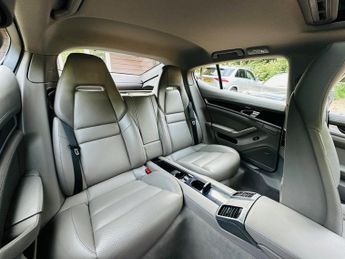 Porsche Panamera 4.8 V8 S PDK Euro 5 (s/s) 5dr