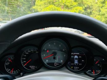 Porsche Panamera 4.8 V8 S PDK Euro 5 (s/s) 5dr