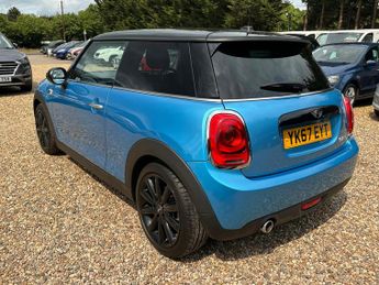 MINI Hatch 1.5 Cooper D Auto Euro 6 (s/s) 3dr