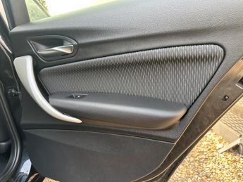 BMW 1 Series 1.6 116i SE Auto Euro 5 (s/s) 5dr