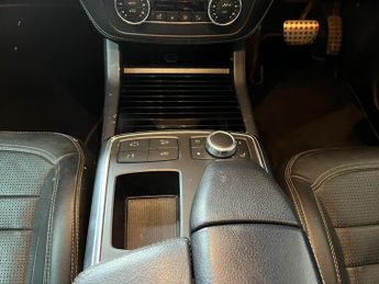 Mercedes-Benz GL Class 5.5 GL63 V8 AMG SpdS+7GT 4WD Euro 5 (s/s) 5dr