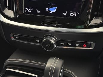 Volvo S60 2.0h T8 Recharge 11.6kWh R-Design Auto AWD Euro 6 (s/s) 4dr