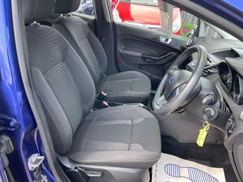 Ford Fiesta 1.0T EcoBoost Zetec Powershift Euro 5 5dr
