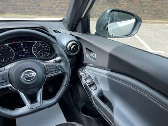 Nissan Juke 1.0 DIG-T N-Connecta DCT Auto Euro 6 (s/s) 5dr