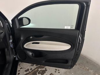 Fiat 500e 42kWh La Prima Auto 3dr
