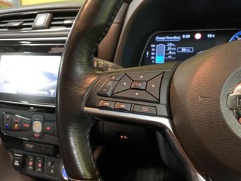 Nissan Leaf 40kWh N-Connecta Auto 5dr