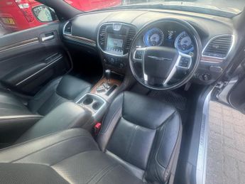 Chrysler 300C 3.0 CRD V6 Executive Auto Euro 5 4dr