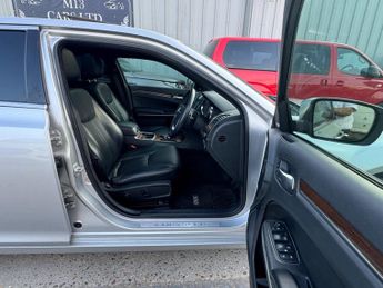 Chrysler 300C 3.0 CRD V6 Executive Auto Euro 5 4dr