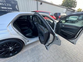 Chrysler 300C 3.0 CRD V6 Executive Auto Euro 5 4dr