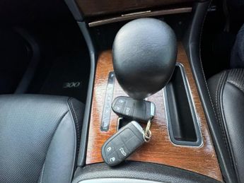Chrysler 300C 3.0 CRD V6 Executive Auto Euro 5 4dr