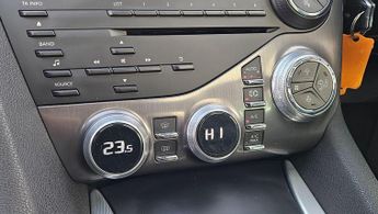 Citroen DS5 2.0 h e-HDi Airdream DSport EGS6 4WD Euro 5 (s/s) 5dr