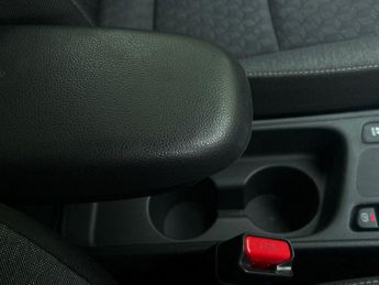 Toyota Yaris 1.5 VVT-h Design E-CVT Euro 6 (s/s) 5dr