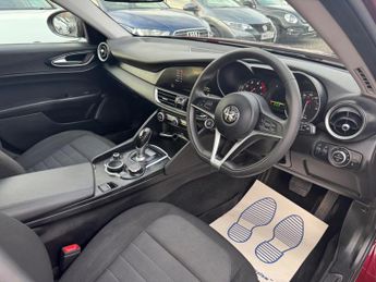Alfa Romeo Giulia 2.0T Giulia Auto Euro 6 (s/s) 4dr