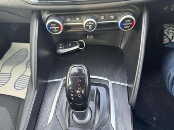 Alfa Romeo Giulia 2.0T Giulia Auto Euro 6 (s/s) 4dr