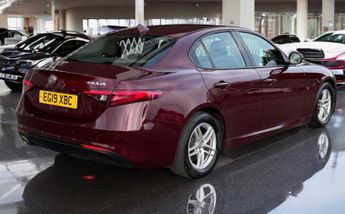 Alfa Romeo Giulia 2.0T Giulia Auto Euro 6 (s/s) 4dr