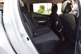 Mitsubishi L200 2.2 DI-D DC Warrior 4WD Euro 6 (s/s) 4dr