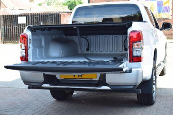 Mitsubishi L200 2.2 DI-D DC Warrior 4WD Euro 6 (s/s) 4dr