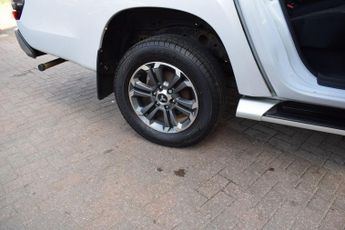 Mitsubishi L200 2.2 DI-D DC Warrior 4WD Euro 6 (s/s) 4dr