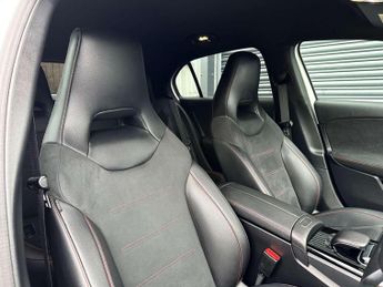 Mercedes-Benz A-CLASS 1.3 A 180 AMG Line Exeutive Auto 5dr