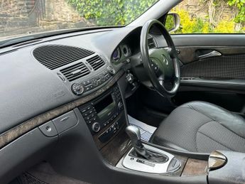 Mercedes-Benz E Class 2.6 E240 Avantgarde 4dr