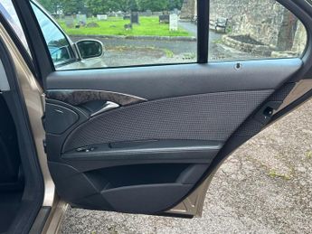 Mercedes-Benz E Class 2.6 E240 Avantgarde 4dr