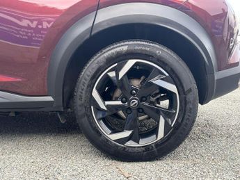 Nissan Juke 1.6 N-Connecta Auto Euro 6 5dr