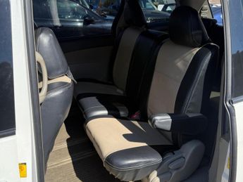 Toyota Estima Aeras G 