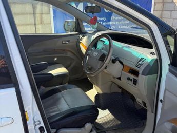Toyota Estima Aeras G 