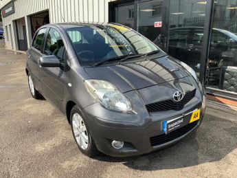 Toyota Yaris 1.33 Dual VVT-i T Spirit Euro 5 (s/s) 5dr