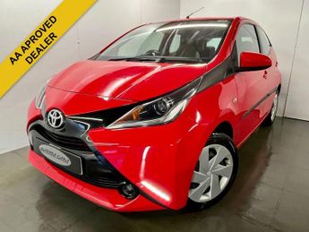 Toyota AYGO 1.0 VVT-i x-play Hatchback 5dr Petrol Manual Euro 5 Euro 5 (68 p