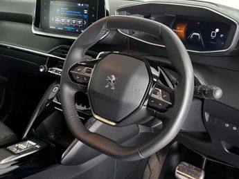 Peugeot 208 1.2 PureTech Allure Premium + EAT Euro 6 (s/s) 5dr
