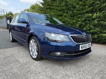 Skoda Superb 2.0 TDI Elegance DSG Euro 5 (s/s) 5dr