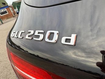 Mercedes-Benz GLC 2.1 GLC250d AMG Line (Premium) G-Tronic 4MATIC Euro 6 (s/s) 5dr