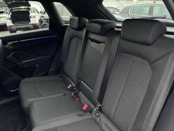 Audi Q3 1.5 TFSI CoD 35 S line S Tronic Euro 6 (s/s) 5dr
