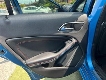 Mercedes-Benz A Class 1.8 A200 CDI BlueEfficiency AMG Sport 7G-DCT Euro 5 (s/s) 5dr