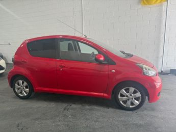 Toyota AYGO 1.0 VVT-i Go Euro 5 5dr