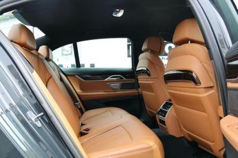 BMW 7 Series 3.0 730d MHT M Sport Auto Euro 6 (s/s) 4dr