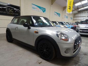 MINI Hatch 1.5 Cooper Auto Euro 6 (s/s) 3dr