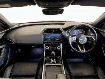 Jaguar XE 2.0 D200 MHEV R-Dynamic Black Auto Euro 6 (s/s) 4dr
