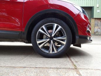 Nissan Qashqai 1.3 DIG-T N-Connecta DCT Auto Euro 6 (s/s) 5dr