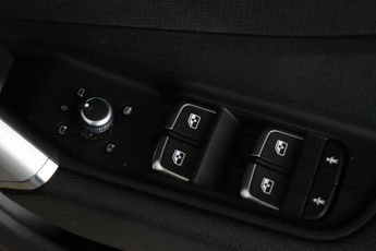 Audi Q2 2.0 TDI 30 Sport Euro 6 (s/s) 5dr