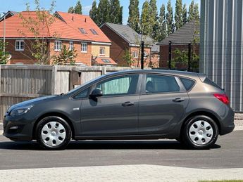 Vauxhall Astra 1.7 CDTi ecoFLEX Exclusiv Euro 5 (s/s) 5dr