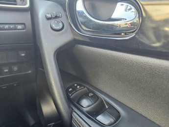 Nissan Qashqai 1.2 DIG-T Tekna XTRON 2WD Euro 6 (s/s) 5dr