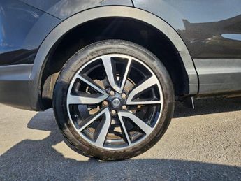 Nissan Qashqai 1.2 DIG-T Tekna XTRON 2WD Euro 6 (s/s) 5dr